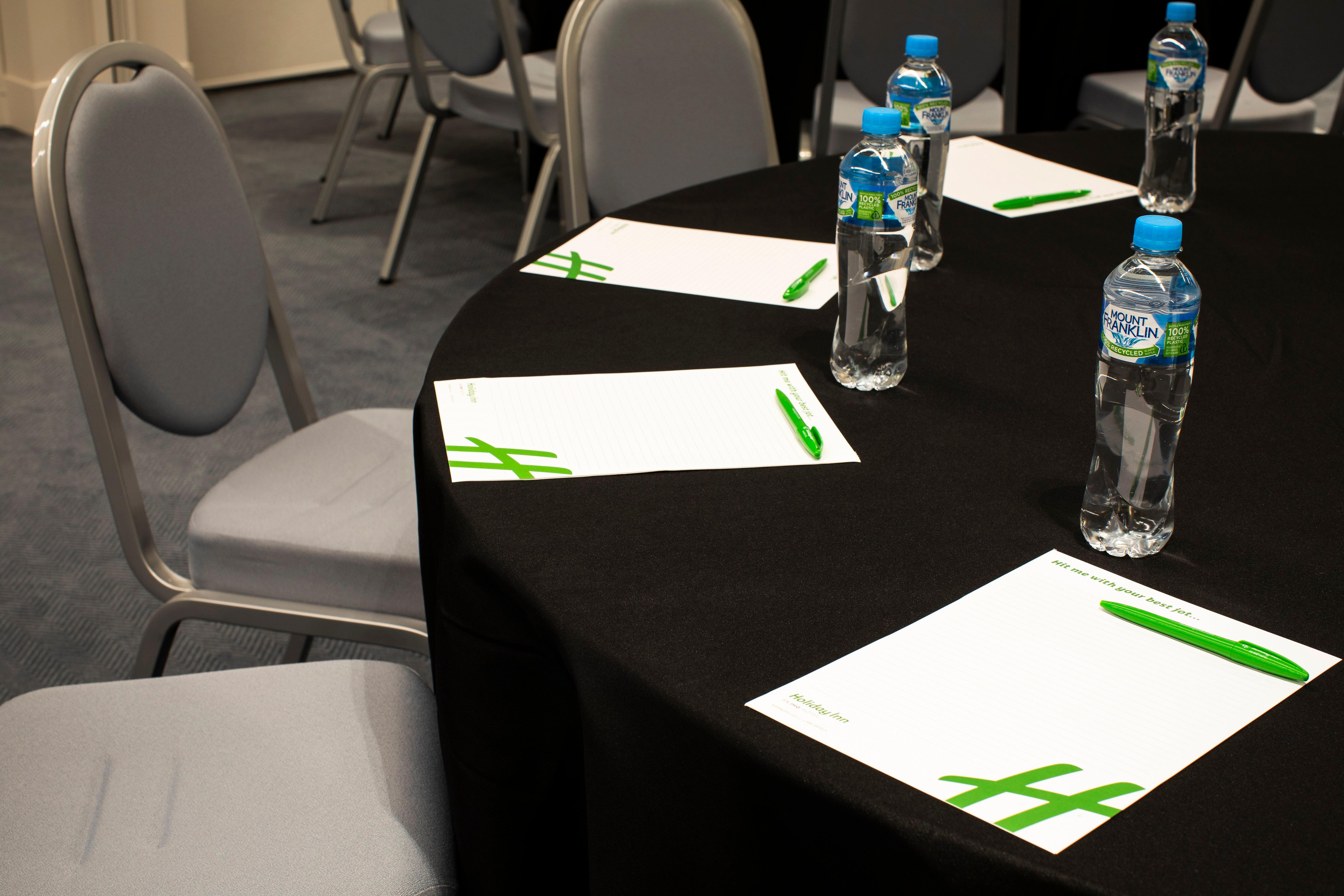 Holiday Inn Werribee By Ihg Buitenkant foto